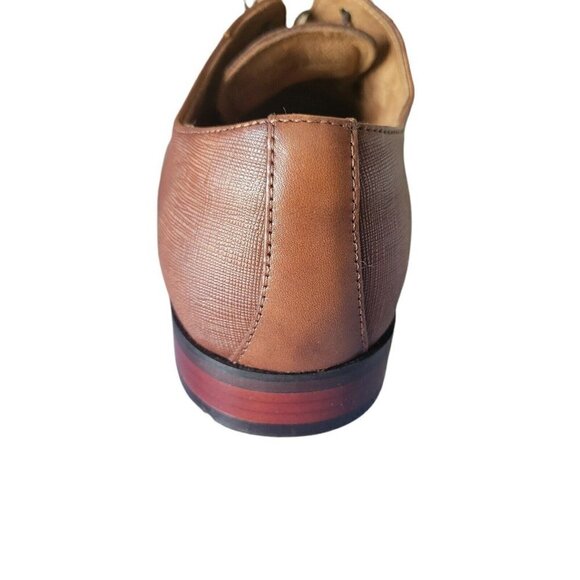 FLORSHEIM Men's Mix-Match Dress Shoes. Left is Size 9. Right is Size 8. **FLAWED - Picture 4 of 12